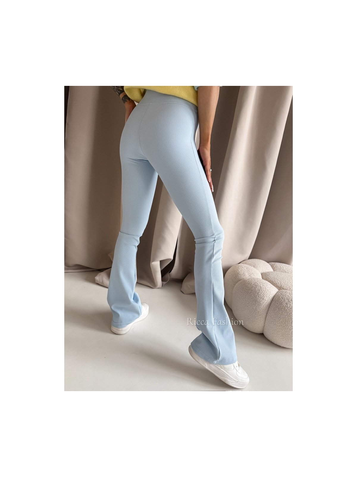 Spodnie prążkowane dzwony BEAT, baby blue