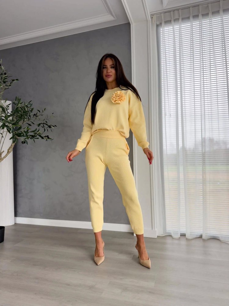 Komplet dzianinowy z...