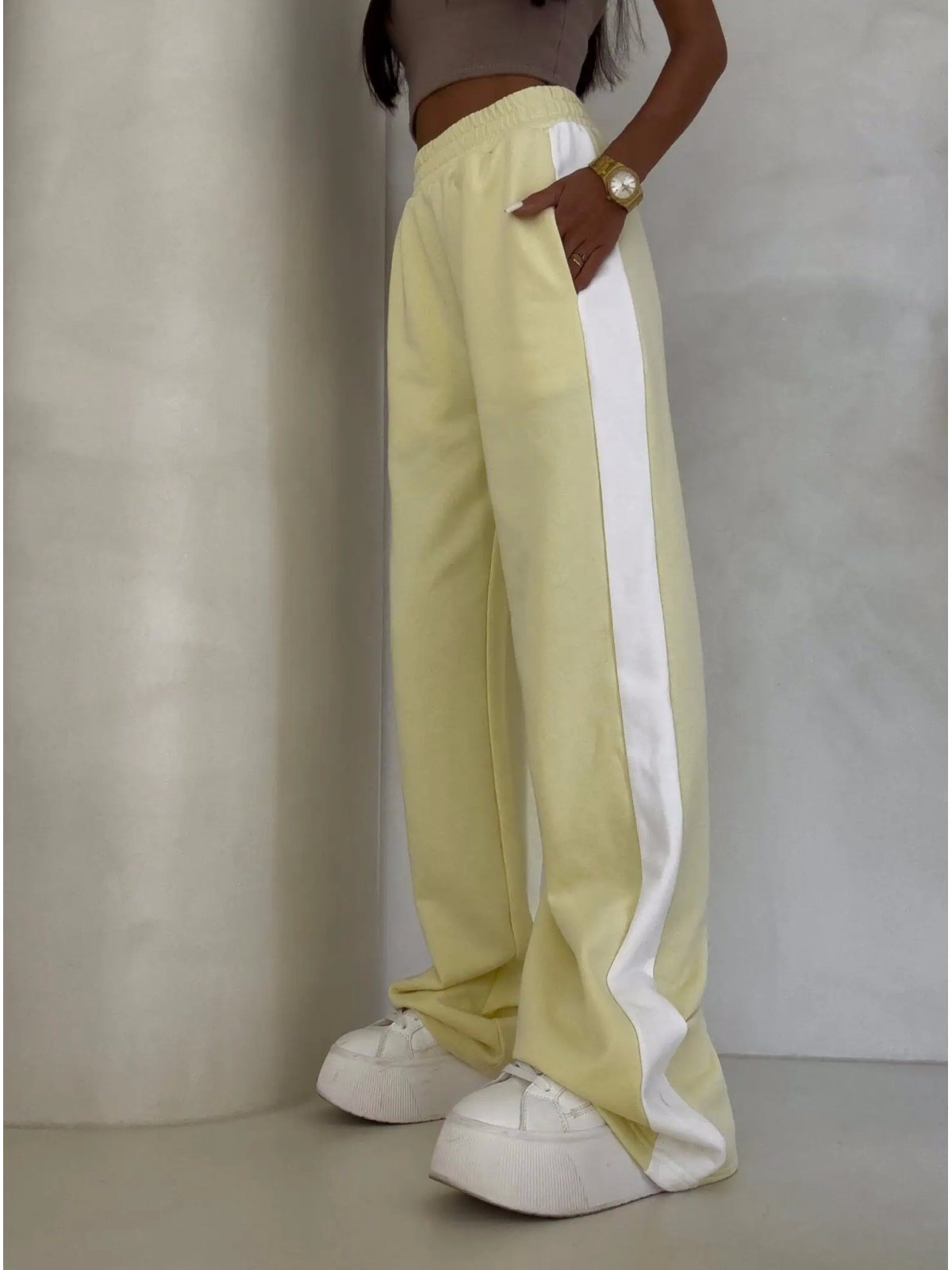 Spodnie dresowe LAMPAS, banan