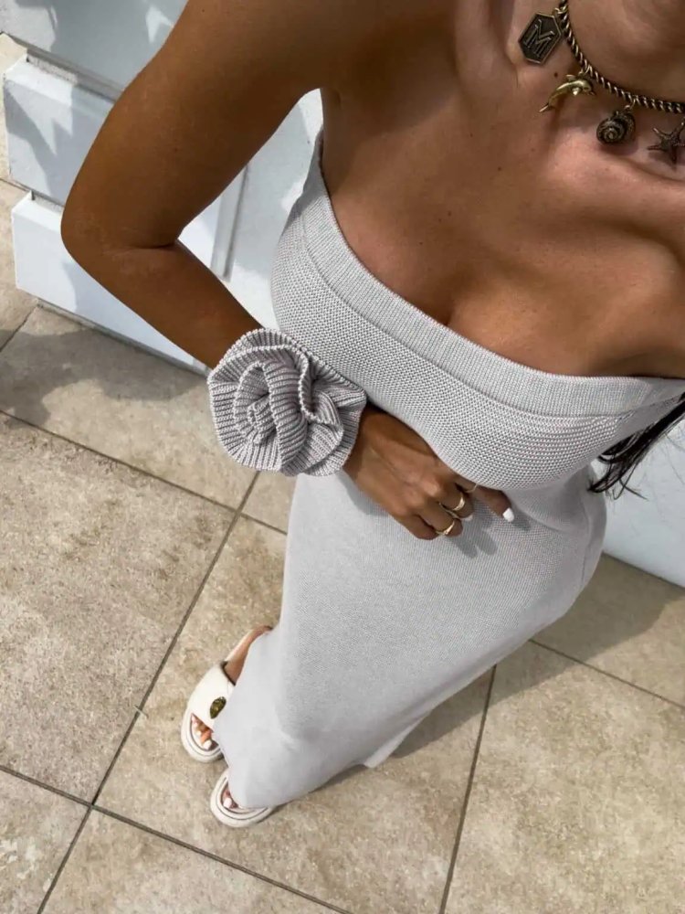 Sukienka SPAIN z kwiatkiem...