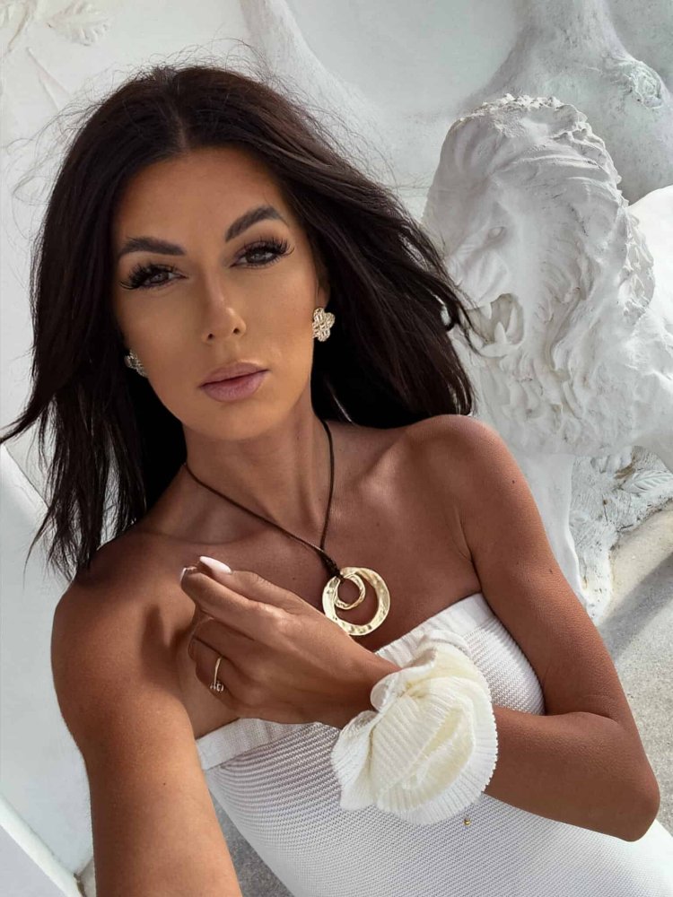 Sukienka SPAIN z kwiatkiem...