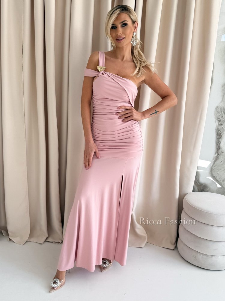 Dopasowana sukienka...