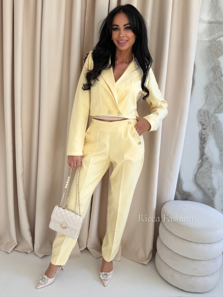 Elegancki komplet marynarka...