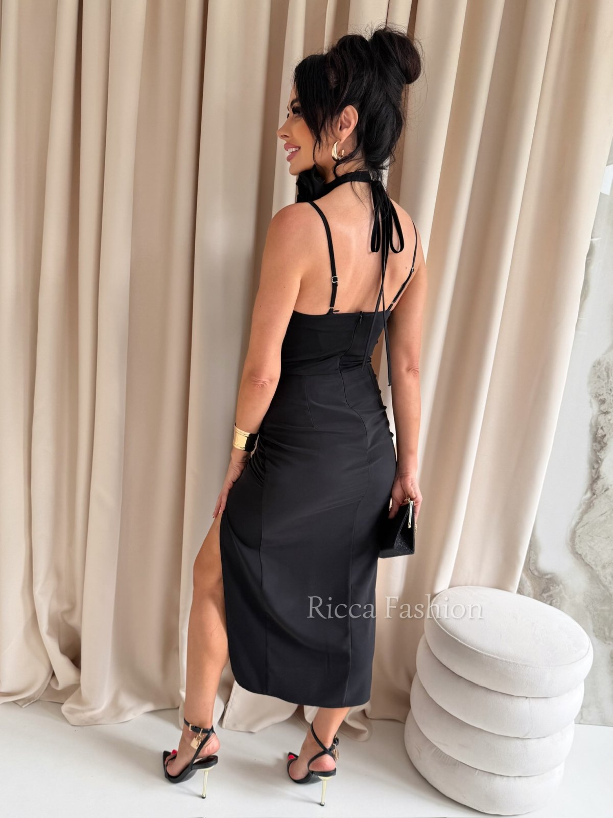 Koktajlowa sukienka z różą FLORENSA, black
