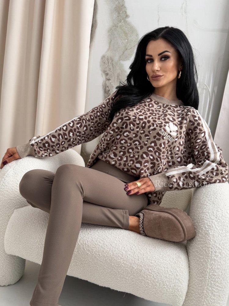 Sweter w panterkę z wiskozy...