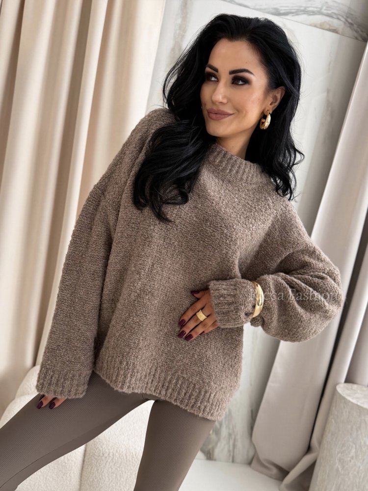 Sweter z wełną oversize...